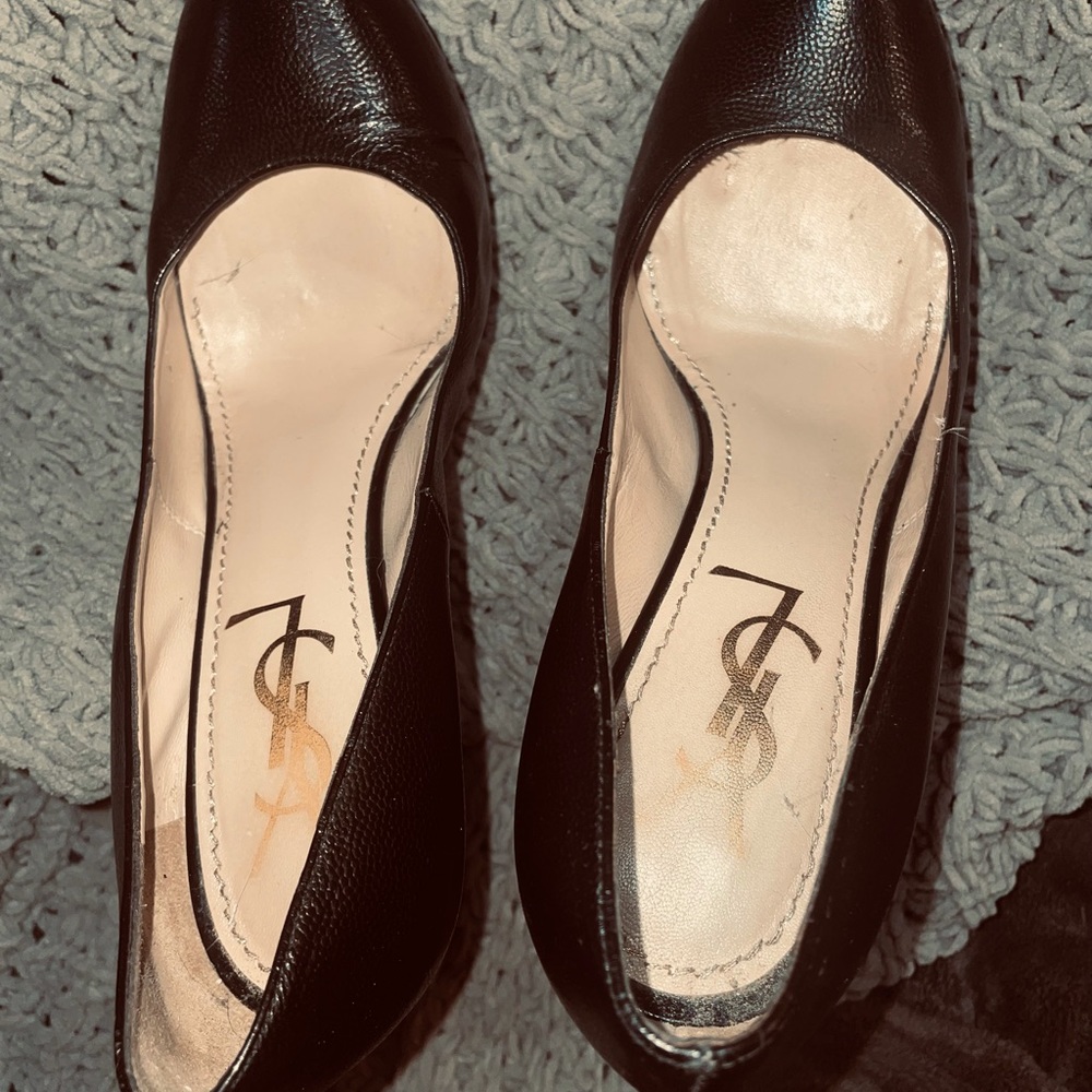 Black YSL pumps